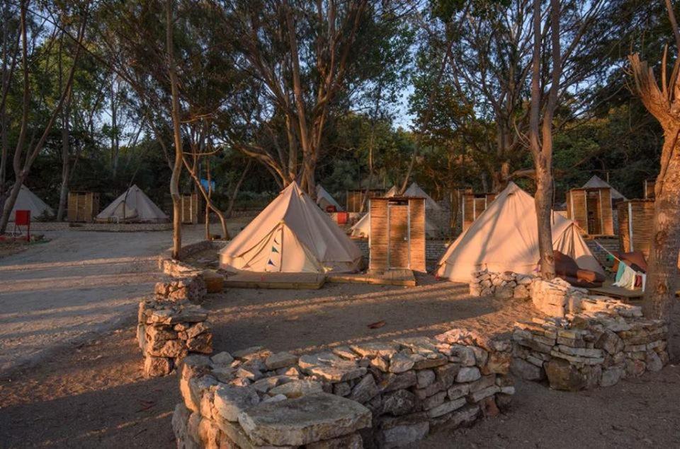 Burano Camping Beach-Bar Nea Thesi 外观 照片